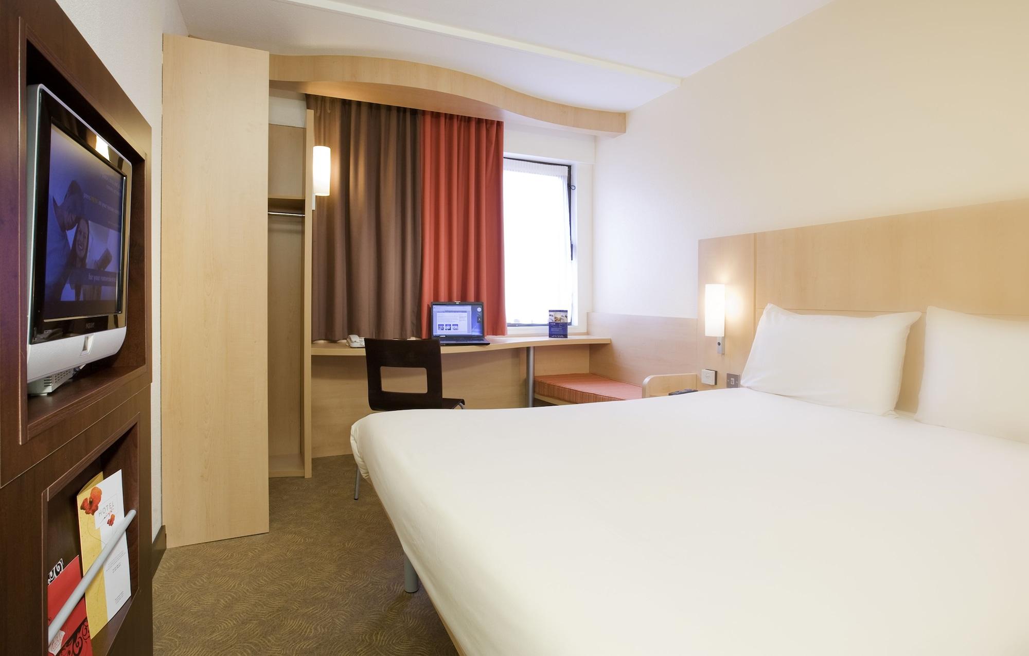Ibis Birmingham Centre New Street Station Hotel Exterior photo